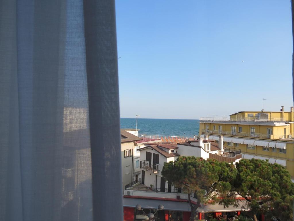 Appartamento Каорле Номер фото