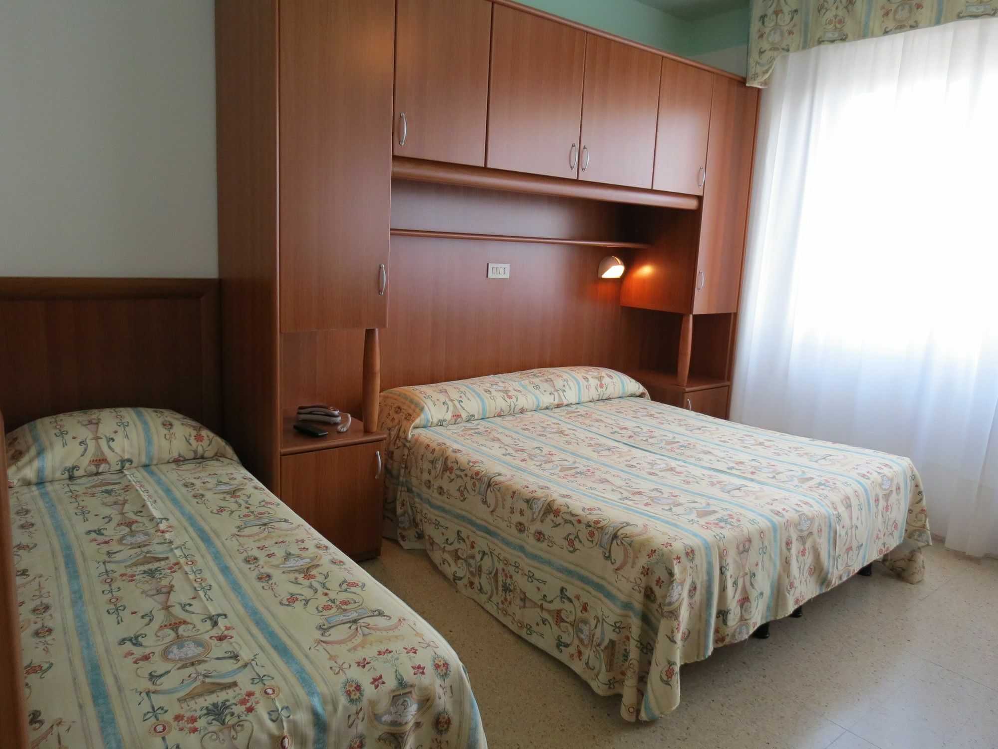 Appartamento Каорле Экстерьер фото