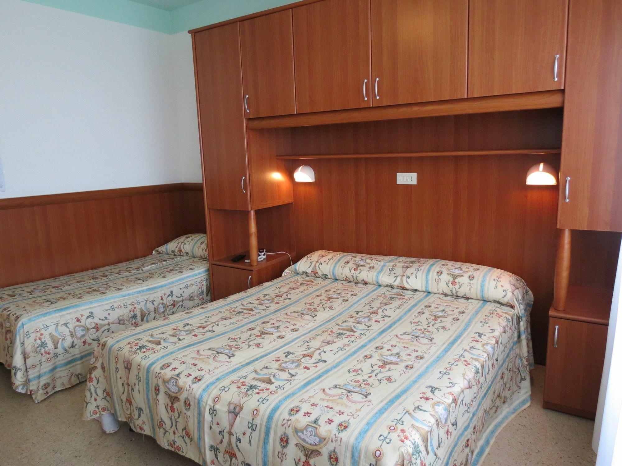 Appartamento Каорле Экстерьер фото