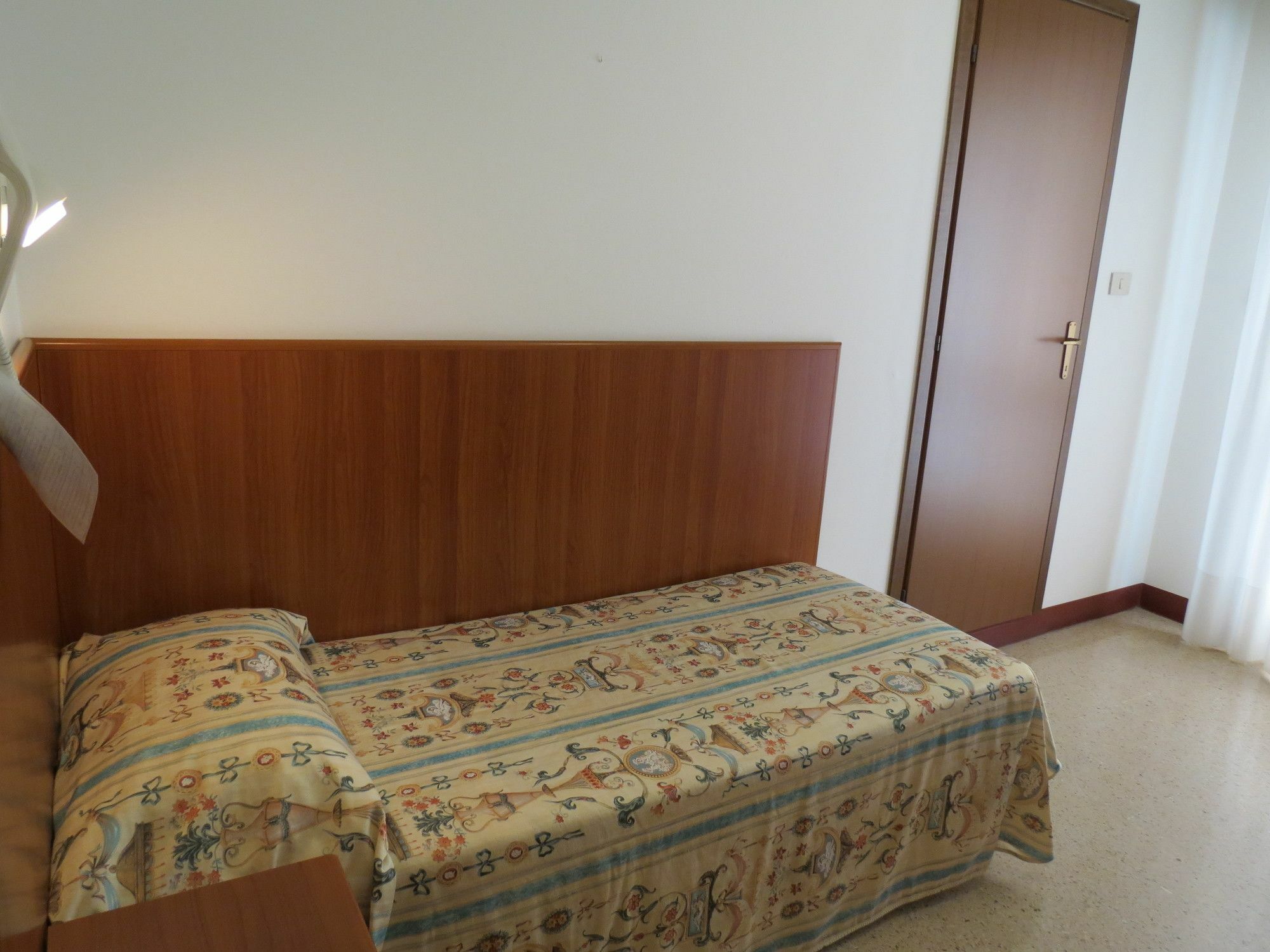 Appartamento Каорле Экстерьер фото